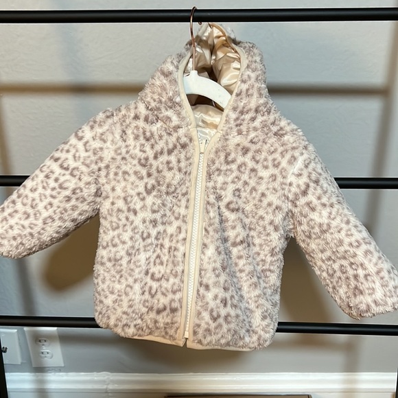 Champagne colored/ cheetah print Reversible GAP coat - Picture 1 of 5